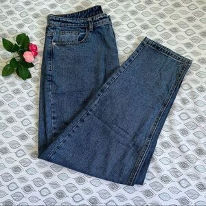 PRETTYLITTLETHING High Rise  Blue Denim Mom Jeans Size US 12